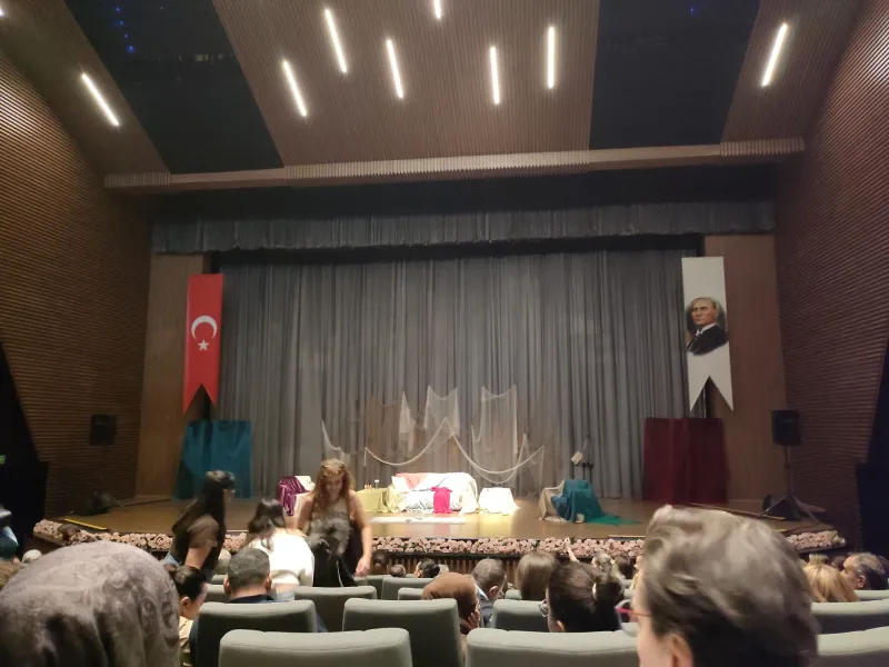 Isparta Temsilciliği Üyeleri ve Aileleri Tiyatro Etkinliğinde Buluştu
