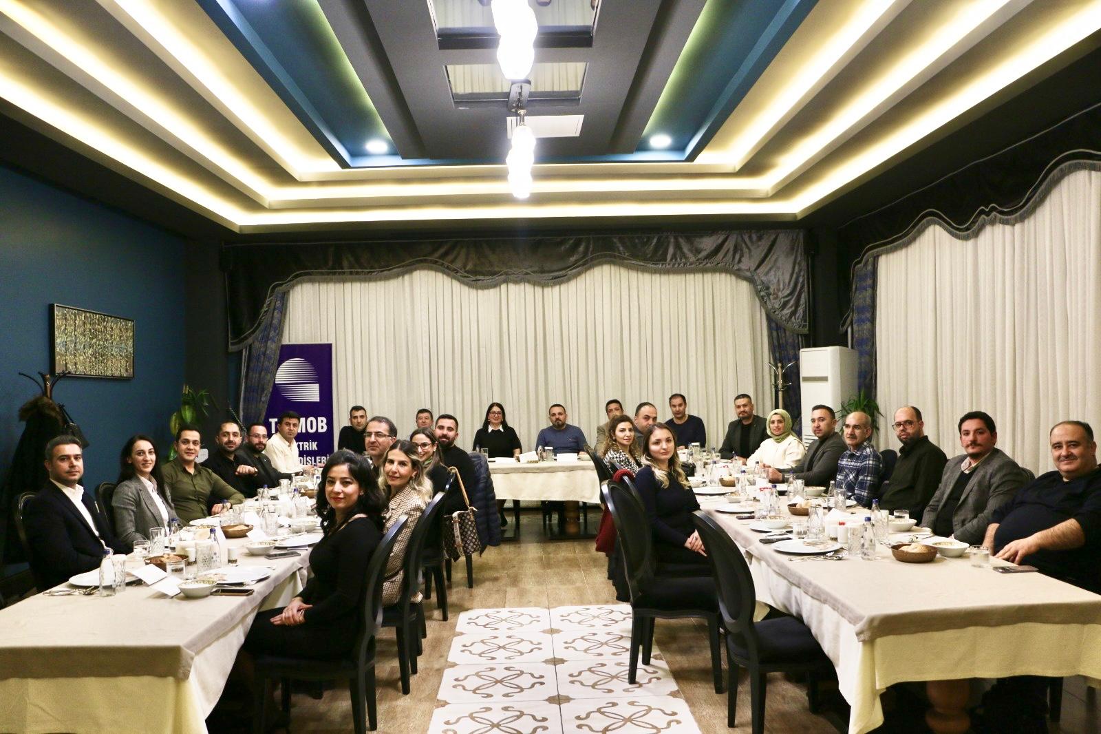 ŞUBEMİZ YÖNETİM KURULU VE DELEGE ÜYELERİMİZİN KATILIMIYLA VERİMLİ BİR TOPLANTI GERÇEKLEŞTİRİLDİ.