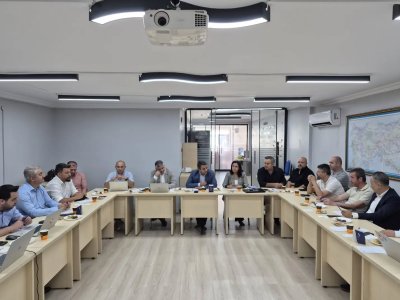 SEDAŞ GENEL MÜDÜRÜ VE ÜST YÖNETİMİ EMO KOCAELİ`NİN EV SAHİPLİĞİNDE BİR ARAYA GELDİ