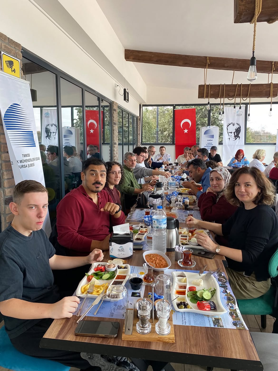 ÜYE KAHVALTIMIZDA BİR ARADAYDIK!