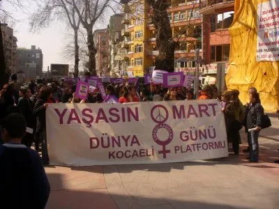 8 MART DÜNYA EMEKÇİ KADINLAR GÜNÜ