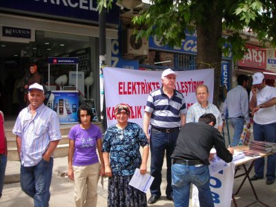 ÖZELLEŞTİRME KARŞITI PLATFORM'DAN GEBZE' DE İMZA KAMPANYASI
