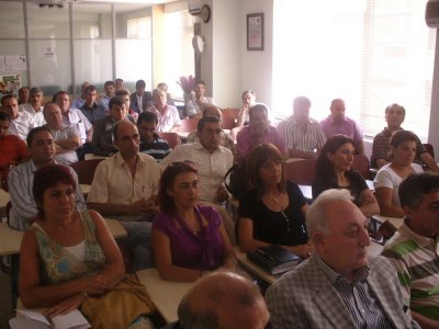 İZGAZ'IN ÖZELLEŞTİRİLMESİNE KARŞI CHP İL BİNASINDA BİLGİLENDİRME TOPLANTISI YAPILDI