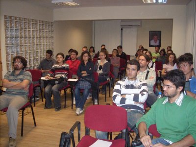 (İZMİR EMO-GENÇ) GNU/LINUX SEMİNERİ GERÇEKLEŞTİRİLDİ