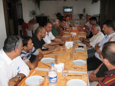 ŞUBE YÖNETİM KURULUMUZ FİNİKE İLÇE TEMSİLCİLİĞİ'NDE ÜYELERLE TOPLANTI GERÇEKLEŞTİRDİ.