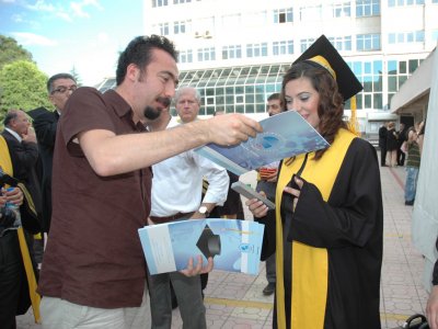 ÇANKAYA ÜNİVERSİTESİNDE MEZUNİYET TÖRENİ YAPILDI