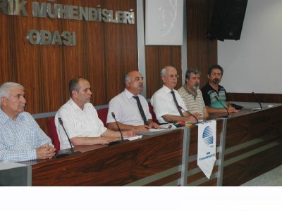 EMO'DAN BASKILARA KARŞI DİK DURUŞ