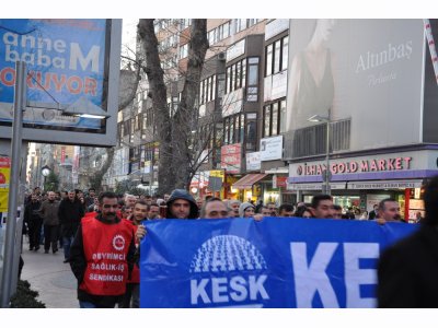 EMEKÇİLER `TORBA YASAYA HAYIR` YÜRÜYÜŞÜ DÜZENLEDİ