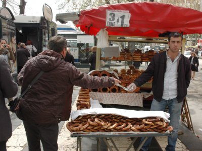 1 MAYIS TERTİP KOMİTESİ KIZILAY’DA BİLDİRİ DAĞITTI