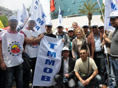 ANTALYA`DA 1 MAYIS EMEK VE DAYANIŞMA GÜNÜ KUTLANDI