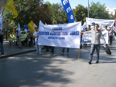 ON BİNLER “8 EKİM MİTİNGİ”NDE BULUŞTU
