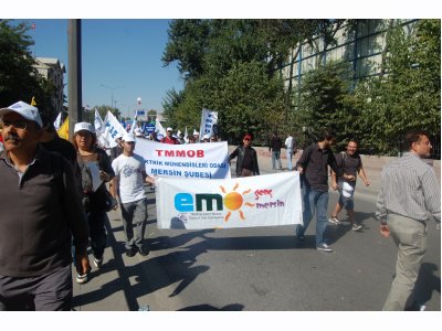 “EŞİT, ÖZGÜR, DEMOKRATİK TÜRKİYE” İÇİN SIHHİYE MEYDANI`NDA ONBİNLER BULUŞTU