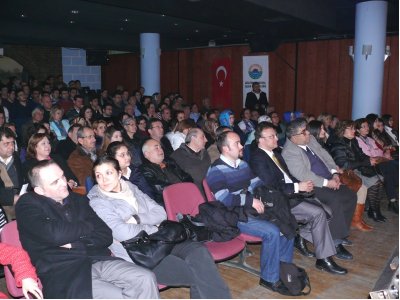ÜYELERİMİZLE TİYATRO ETKİLİĞİNDEYDİK