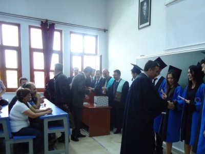 DUMLUPINAR ÜNİVERSİTESİ`NDE ROZET TÖRENİ YAPILDI