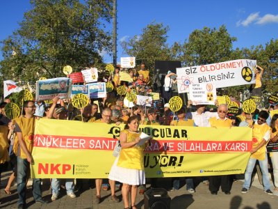 NÜKLEERE KARŞI OMUZ OMUZA!