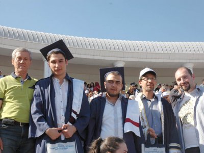 ATILIM ÜNİVERSİTESİ MÜHENDİSLİK FAKÜLTESİ`NDE MEZUNİYET SEVİNCİ
