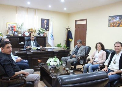 ŞUBE YÖNETİM KURULUMUZ ARSUZ BELEDİYE BAŞKANI NAZIM ÇULHA`YI MAKAMINDA ZİYARET ETTİ.