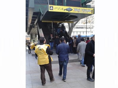 KIZILAYDA PARAMIZI GERİ VERİN BİLDİRİSİ DAĞITILDI