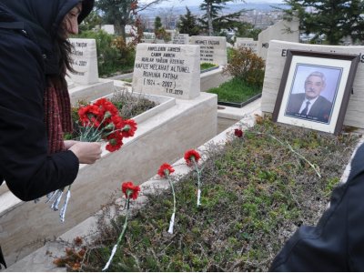 HALİL EKER MEZARI BAŞINDA ANILDI