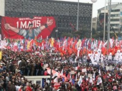 1 MAYIS KUTLANDI..