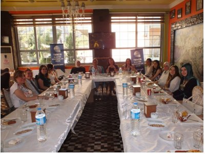 KADIN ÜYELERİMİZLE DAYANIŞMA TOPLANITISI YAPILDI