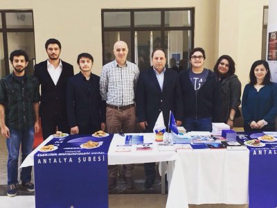ULUSLARARASI ANTALYA ÜNİVERSİTESİ`NDE EMO-GENÇ TANITIM STANDI AÇILDI
