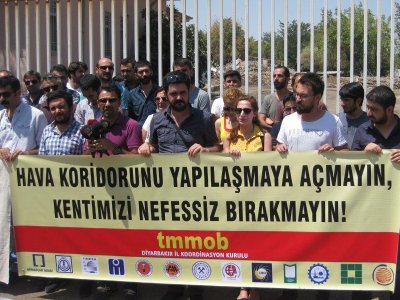 KARAYOLLARI YERLEŞKESİ D.BAKIR KENT MERKEZİNİN TEMEL HAVA KORİDORUDUR.KENT MERKEZİNİN AKCİĞERİDİR.D.BAKIR’I NEFESSİZ BIRAKMAYIN!