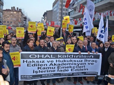 EMEK VE MESLEK ÖRGÜTLERİ ANKARA BİRİMLERİLERİ AKADEMİSYENLERİN İHRAÇ EDİLMESİNE TEPKİ GÖSTERDİ
