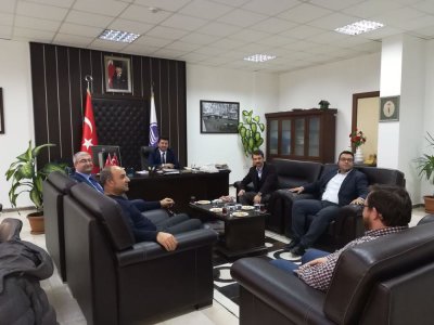 EMO SAKARYA TEMSİLCİLİĞİ TARAFINDAN SAKARYA ÜNİVERSİTESİ TEKNOLOJİ FAKÜLTESİ ZİYARET EDİLDİ