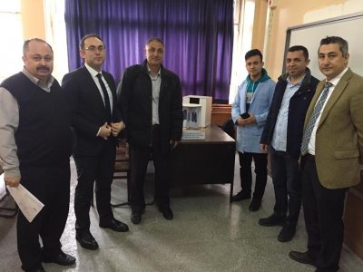 EMO KOCAELİ ŞUBESİ TARAFINDAN KÖRFEZ MESLEKİ VE TEKNİK ANADOLU LİSESİ ZİYARET EDİLDİ.