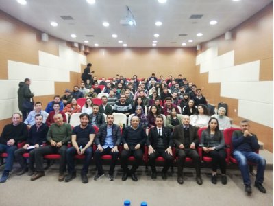 EMO KOCAELİ ŞUBESİ TARAFINDAN ABANT İZZET BAYSAL ÜNİVERSİTESİ MİMARLIK VE MÜHENDİSLİK FAKÜLTESİNDE TOPRAKLAMA, KAÇAK AKIM İZOLASYONU KONULU SEMİNER DÜZENLENDİ.