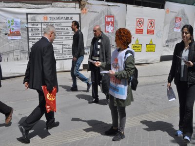 1 MAYIS İŞÇİ BAYRAMI STANDI AÇILARAK BİLDİRİ DAĞITILDI