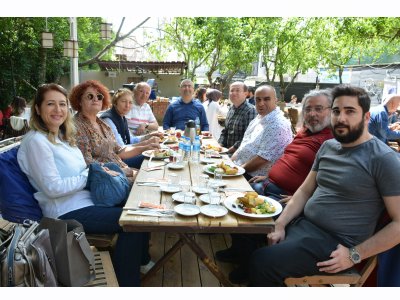 EMO SAKARYA TEMSİLCİLİĞİ TARAFINDAN KAHVALTI ETKİNLİĞİ DÜZENLENDİ