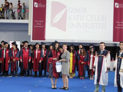 İZMİR KATİP ÇELEBİ ÜNİVERSİTESİ MEZUNİYET TÖRENİNE KATILDIK
