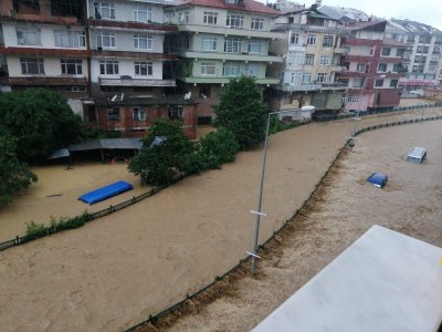 DÜZCE SEL AFETİNDEN ETKİLENEN HALKIMIZA GEÇMİŞ OLSUN, BİR DAHA YAŞANMAMASINI DİLERİZ.