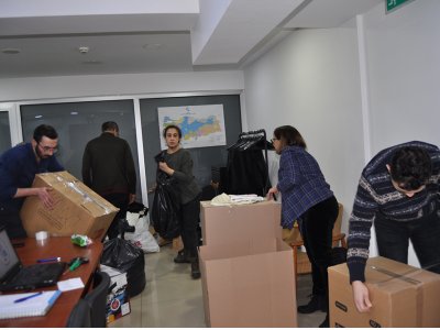 DEPREM BÖLGESİNE TOPLANAN YARDIMLAR YOLA ÇIKTI