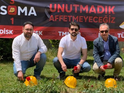SOMA`YI UNUTMADIK, UNUTTURMAYACAĞIZ...
SOMA FACİASI MADEN FELAKETİ OLDUĞU KADAR AYNI ZAMANDA BİR HUKUK FELAKETİDİR BASIN AÇIKLAMASI