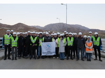 GELECEĞİN MÜHENDİSLERİ TÜRKİYE`NİN İLK HİBRİT ENERJİ SANTRALİNİ ZİYARET ETTİLER