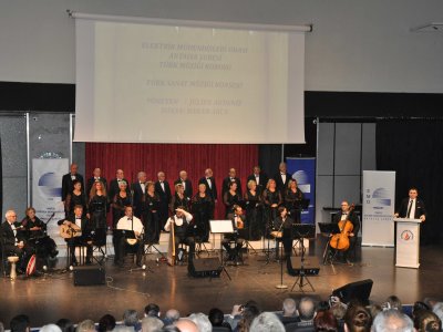 EMO ANTALYA ŞUBESİ TÜRK MÜZİĞİ KOROSU`NDAN KEYİFLİ KONSER