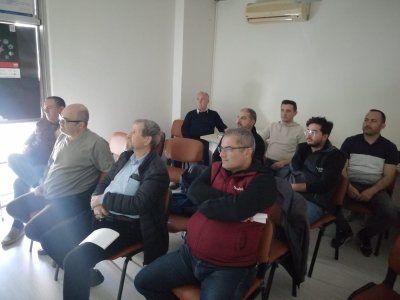 ENDÜSTRİYEL TESİSLERDE GÜÇ KALİTESİ, HARMONİKLER VE KOMPANZASYON SİSTEMLERİ BAŞLIKLI SEMİNER EMO MUĞLA İL TEMSİLCİLİĞİNDE DÜZENLENDİ