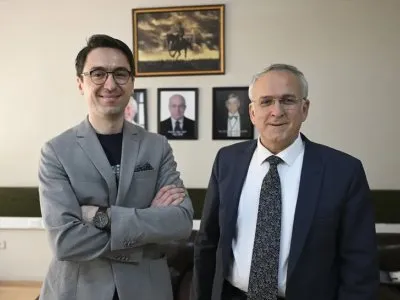 YAPAY ZEKANIN ERKEN UYARIYLA HAYATINI KURTARDI! TIP TARİHİNE GEÇTİ (WWW.AKSAM.COM.TR, 22.05.2023)