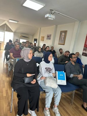 EMO GEBZE TEMSİLCİLİĞİMİZ EĞİTİM SALONUNDA GRUP ARGE FİRMASI TARAFINDAN `` KOMPANZASYON VE ENERJİ İZLEME `` KONULU SEMİNER GERÇEKLEŞTİRİLDİ.