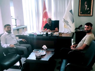 OSEL MÜHENDİSLİK PROJE SATIŞ VE PAZARLAMA MÜDÜRÜ SN. KADİR BÜYÜKAKKAŞ EMO MERSİN ŞUBE BAŞKANIMIZ ALKAN ALKAYA`YI MAKAMINDA ZİYARET ETTİ