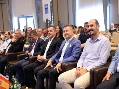 MERSİN BÜYÜKŞEHİR BELEDİYESİ, MERSİN TİCARET VE SANAYİ ODASI VE TÜBİTAK MAM PROJE ORTAKLARI HİBE PROGRAMI KAPSAMINDA ALINAN İKLİM DEĞİŞİKLİĞİNE ADAPTASYON İÇİN HAREKETE GEÇ PROJESİ NEDENİYLE DÜZENLENEN İKLİM MERSİN TOPLANTISI GERÇEKLEŞTİRİLDİ.