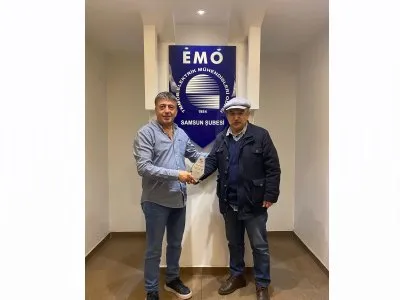 ÜYEMİZE MESLEKTE 40. YIL PLAKETİ TAKDİM EDİLDİ