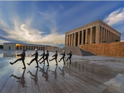 EMO-GENÇ ANKARADAN ANITKABİR ZİYARETİ