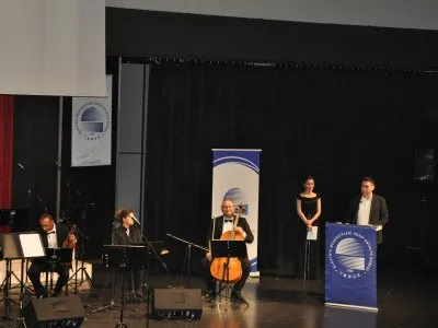 EMO ANTALYA ŞUBESİ TSM KOROSUNDAN MUHTEŞEM BAHAR KONSERİ