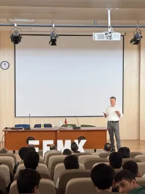 ŞUBE BAŞKANIMIZ BURAK DAŞDEMİR MARMARA ÜNİVERSİTESİ`NDE GENÇ MESLEKTAŞ ADAYLARIMIZLA BULUŞTU
